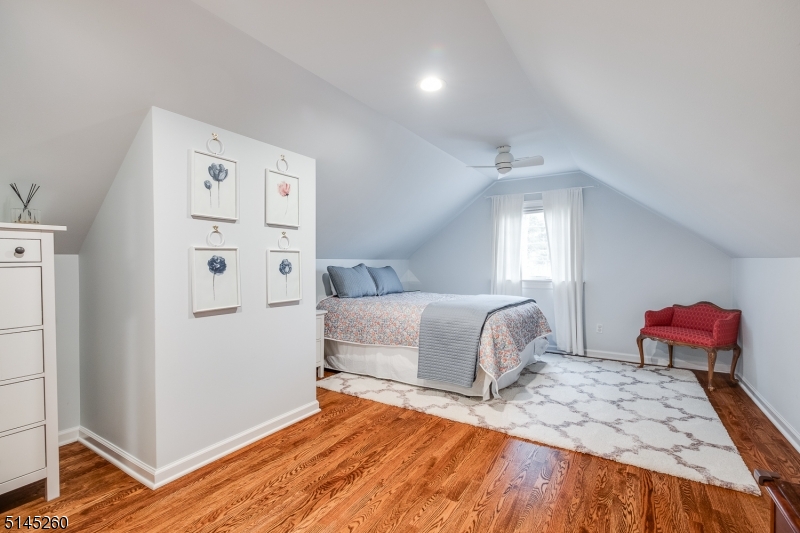 POTTERSVILLE - Residential