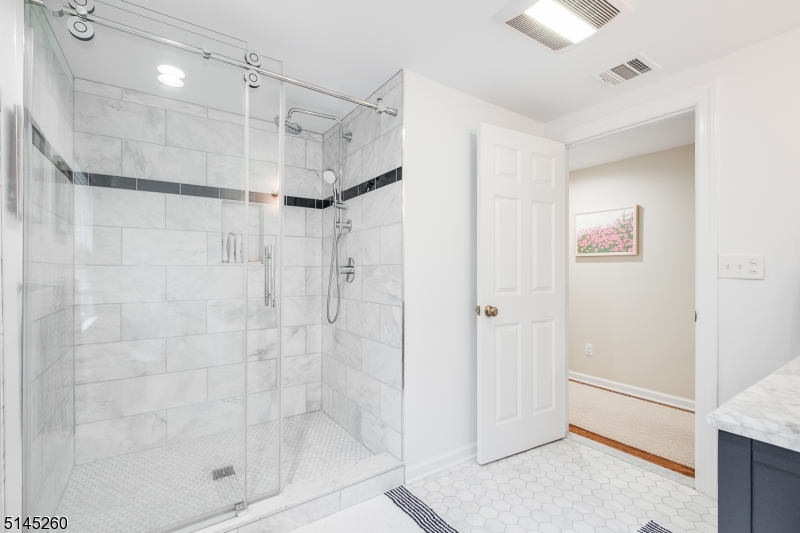 POTTERSVILLE - Residential