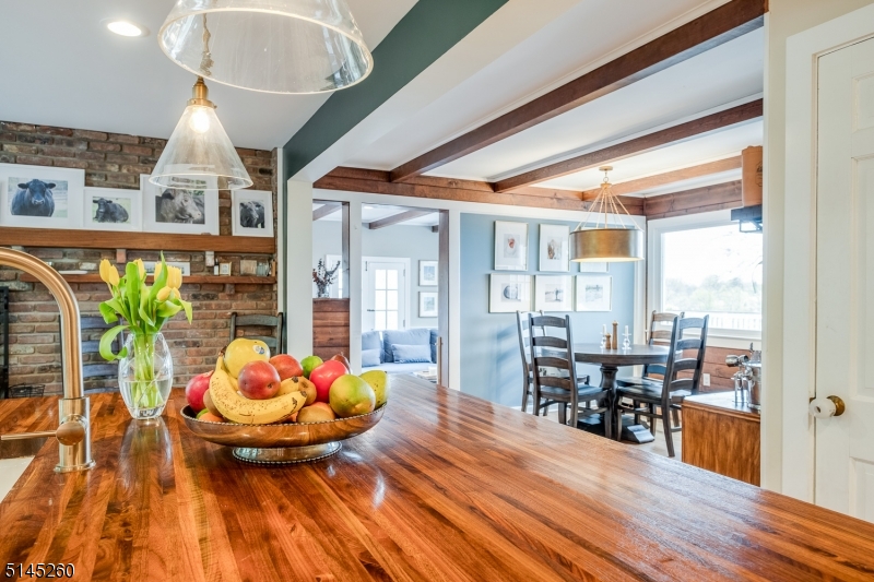 POTTERSVILLE - Residential