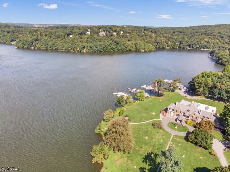 White Meadow Lake - Residential