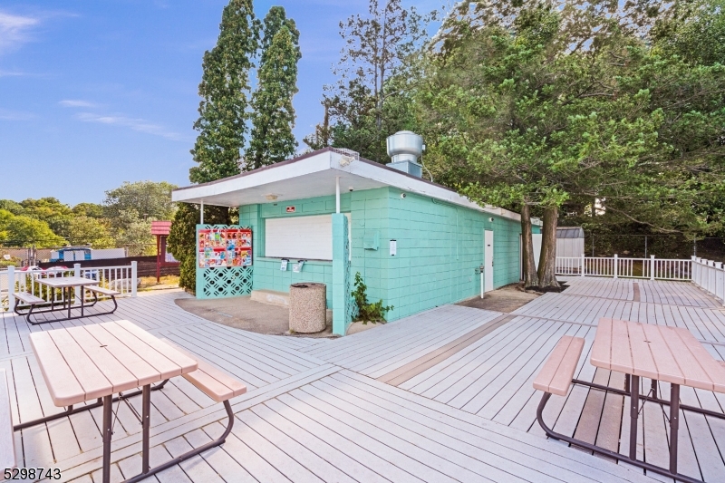 White Meadow Lake - Residential