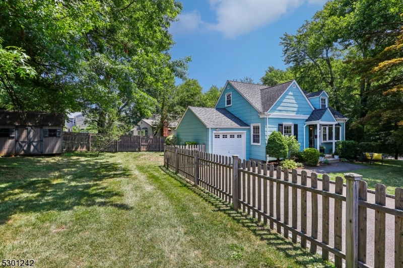 Knollwood - Residential