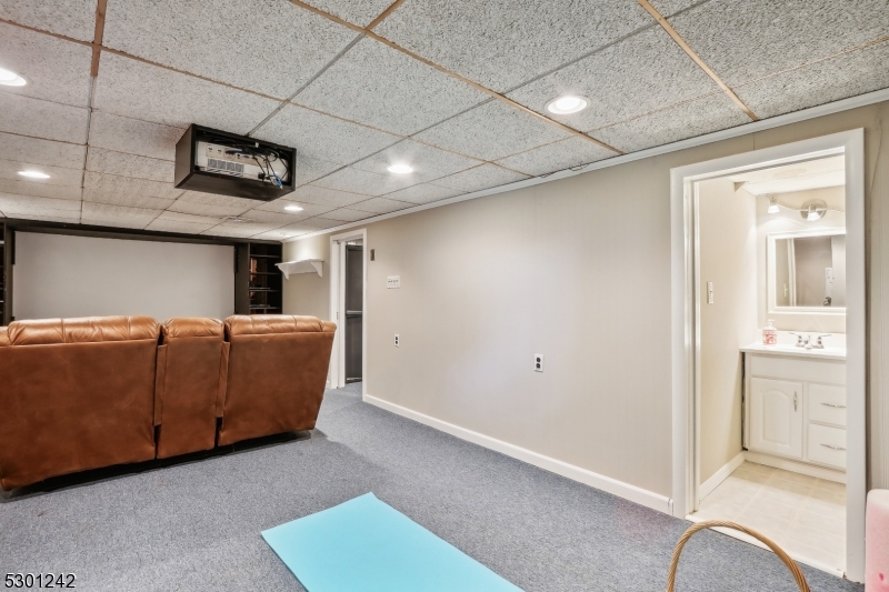 Knollwood - Residential