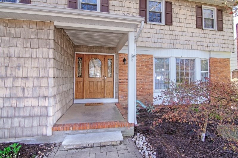 Colonial Oaks - Residential