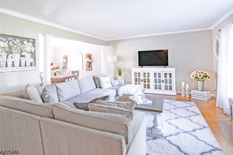 Colonial Oaks - Residential