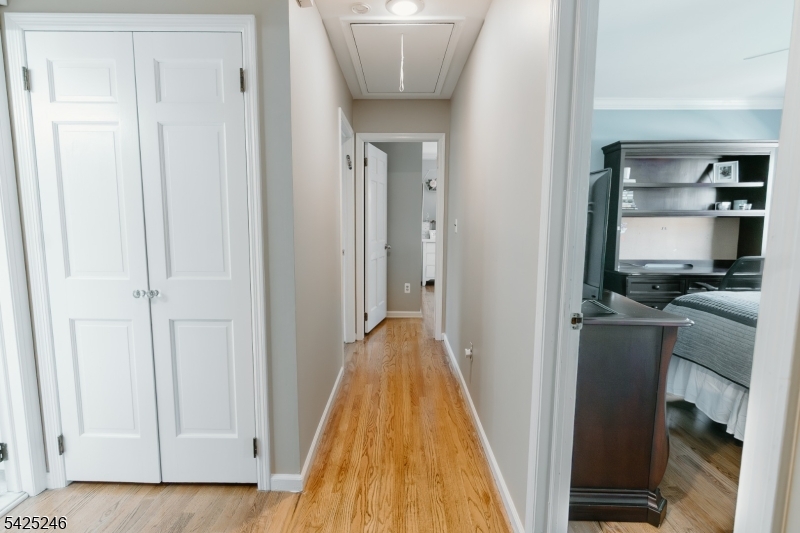 Colonial Oaks - Residential