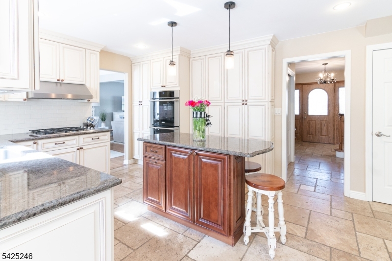 Colonial Oaks - Residential