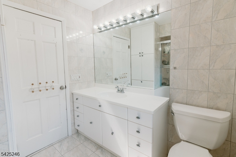 Colonial Oaks - Residential