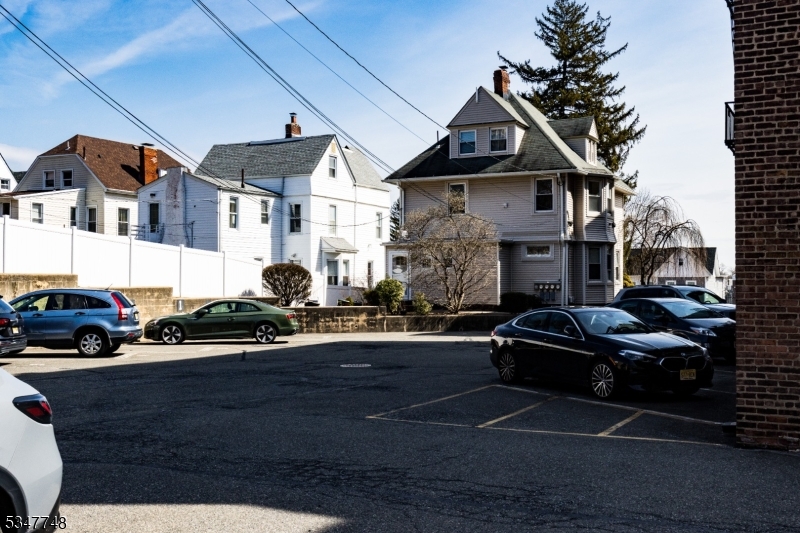 Montclair Twp., New Jersey 07042, United States, 2 Bedrooms Bedrooms, ,1 BathroomBathrooms,Residential,Active,99728