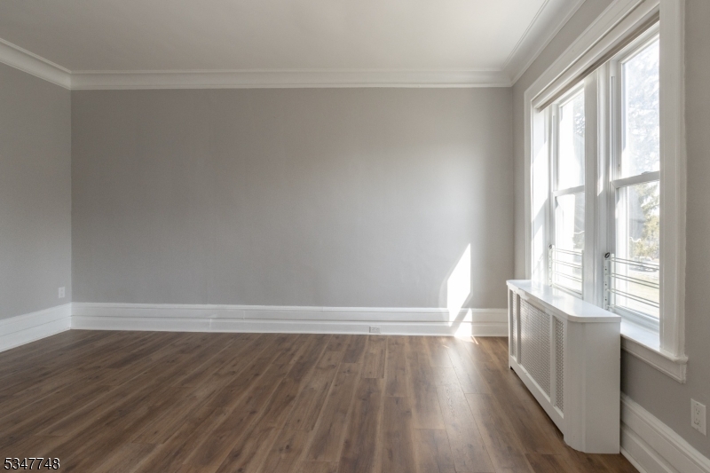 Montclair Twp., New Jersey 07042, United States, 2 Bedrooms Bedrooms, ,1 BathroomBathrooms,Residential,Active,99728