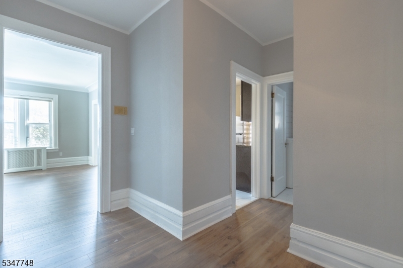 Montclair Twp., New Jersey 07042, United States, 2 Bedrooms Bedrooms, ,1 BathroomBathrooms,Residential,Active,99728