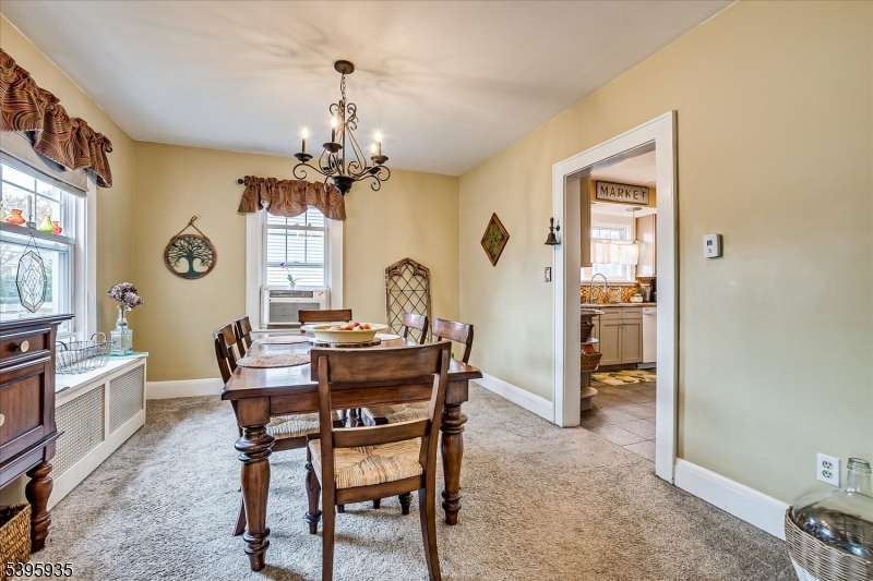 Dunellen Boro, New Jersey 08812, United States, 3 Bedrooms Bedrooms, ,2 BathroomsBathrooms,Residential,Active,241915