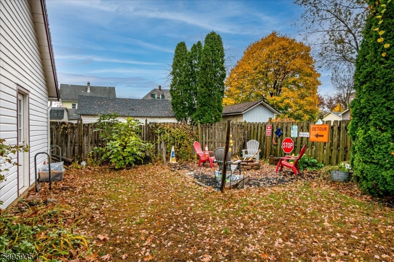 Dunellen Boro, New Jersey 08812, United States, 3 Bedrooms Bedrooms, ,2 BathroomsBathrooms,Residential,Active,241915