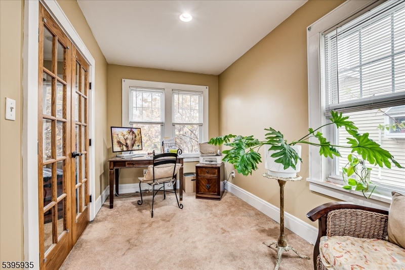 Dunellen Boro, New Jersey 08812, United States, 3 Bedrooms Bedrooms, ,2 BathroomsBathrooms,Residential,Active,241915