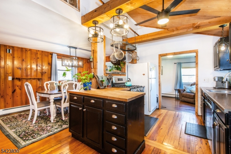 Pinecliff Lake - Residential