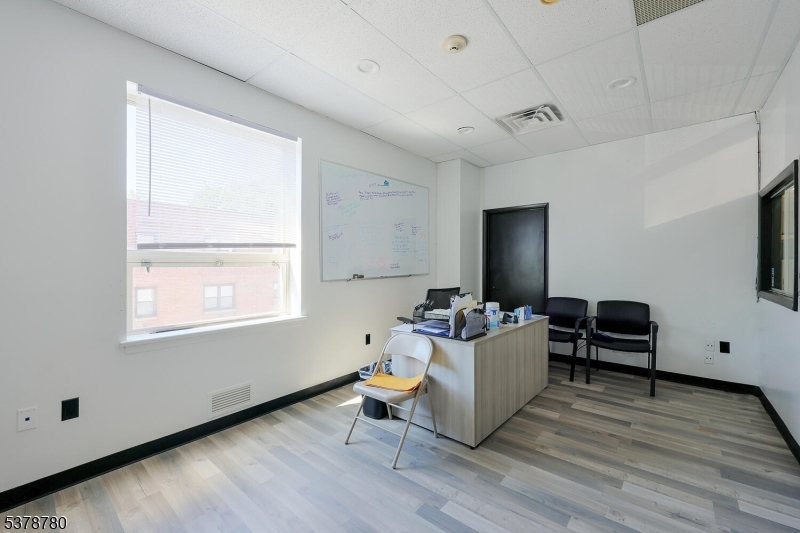 Medical/Professional Office - Commercial Sale