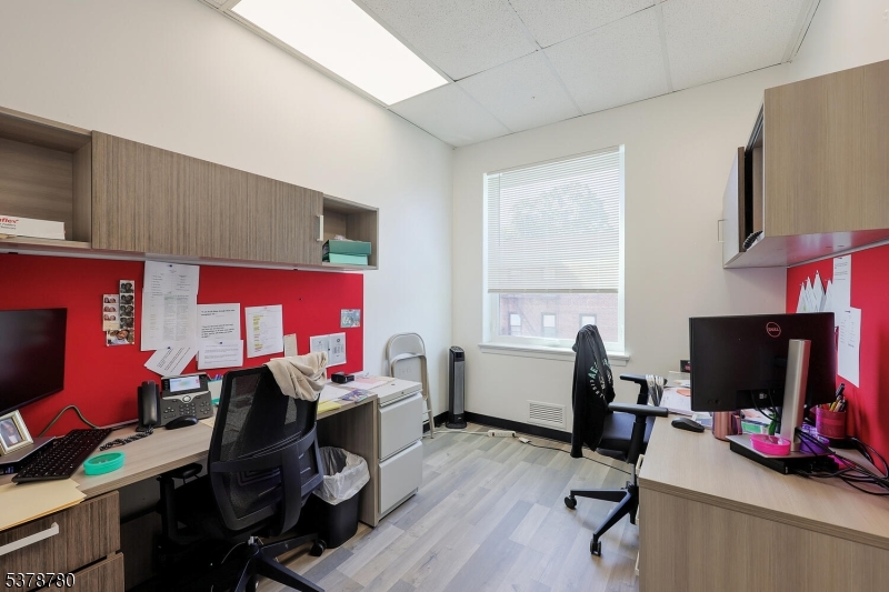 Medical/Professional Office - Commercial Sale