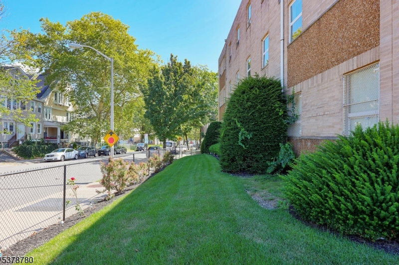 Medical/Professional Office - Commercial Sale