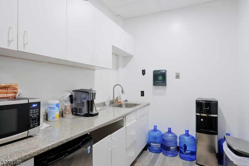 Medical/Professional Office - Commercial Sale