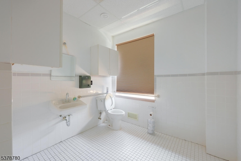 Medical/Professional Office - Commercial Sale