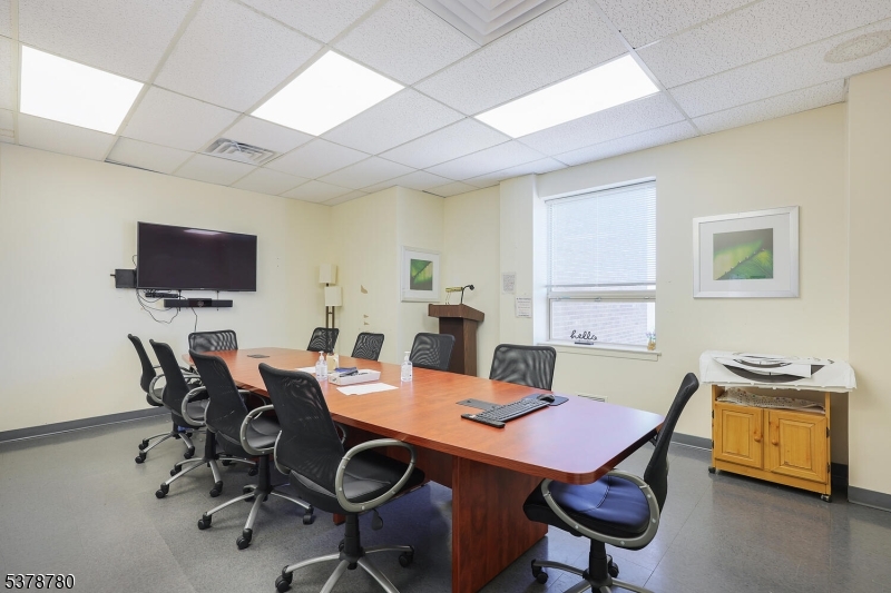 Medical/Professional Office - Commercial Sale