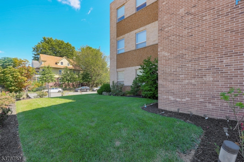 Medical/Professional Office - Commercial Sale