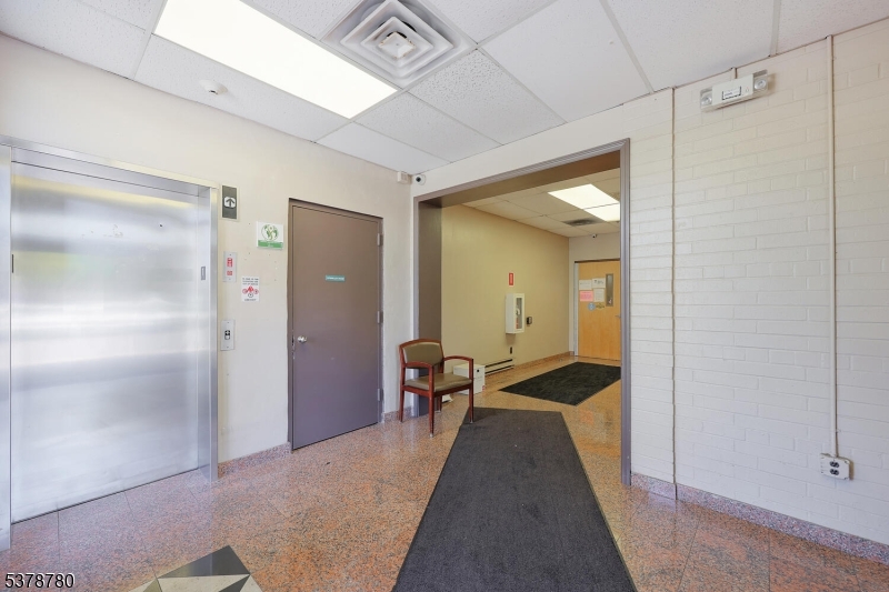 Medical/Professional Office - Commercial Sale