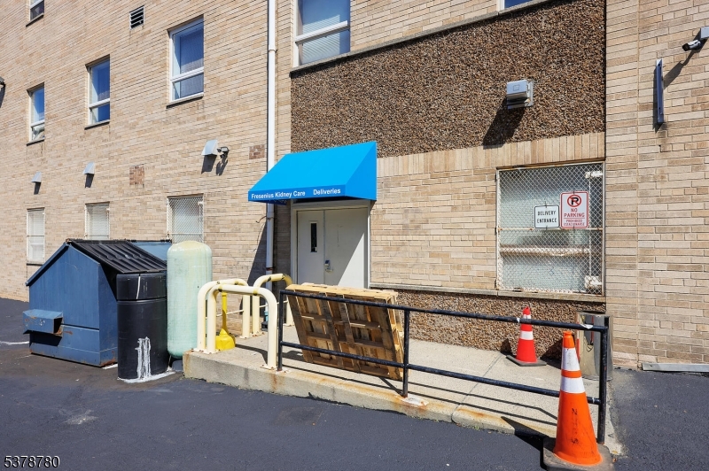 Medical/Professional Office - Commercial Sale