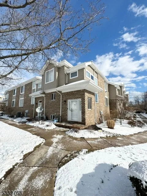 MLS: 3942224
