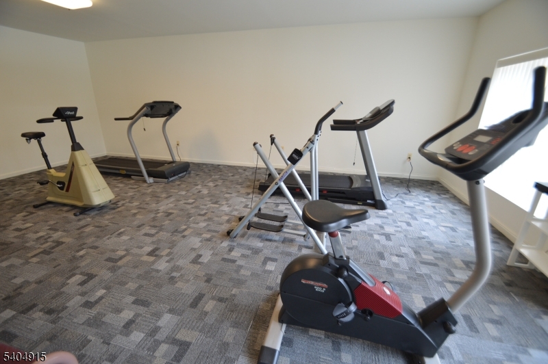 Kings View on the Pond - Residential Lease