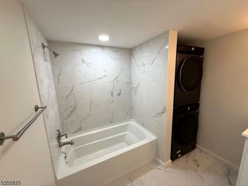 46 Roberts RD