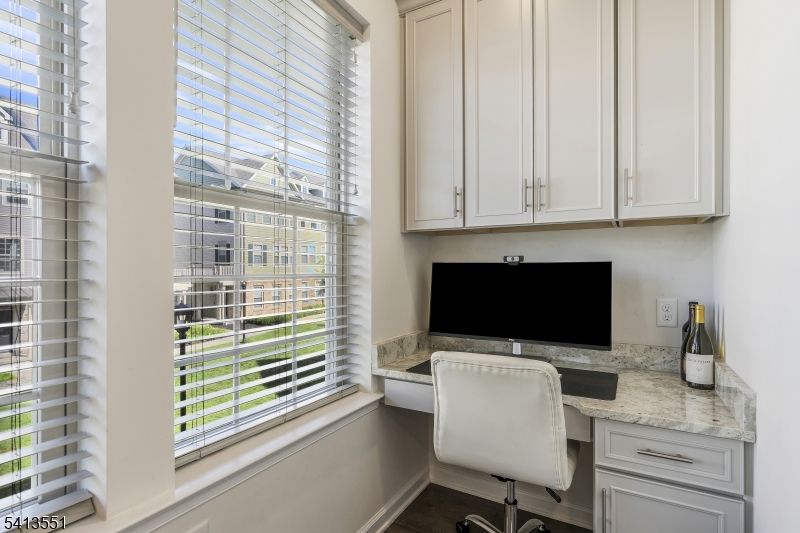 Livingston Square - Residential