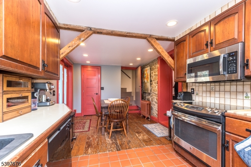 Finesville - Residential