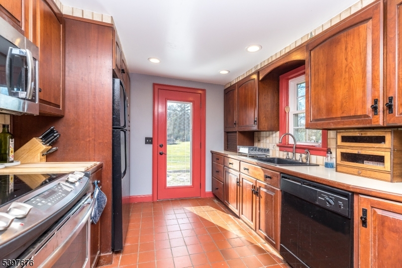 Finesville - Residential