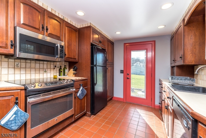 Finesville - Residential