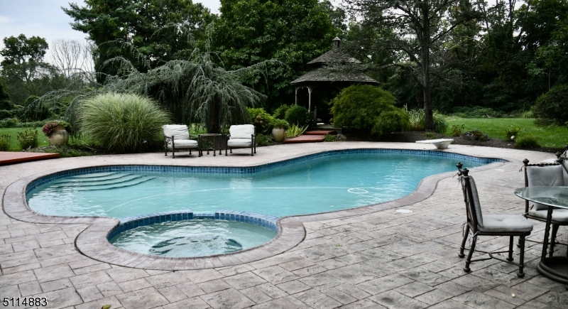 New Vernon - Residential