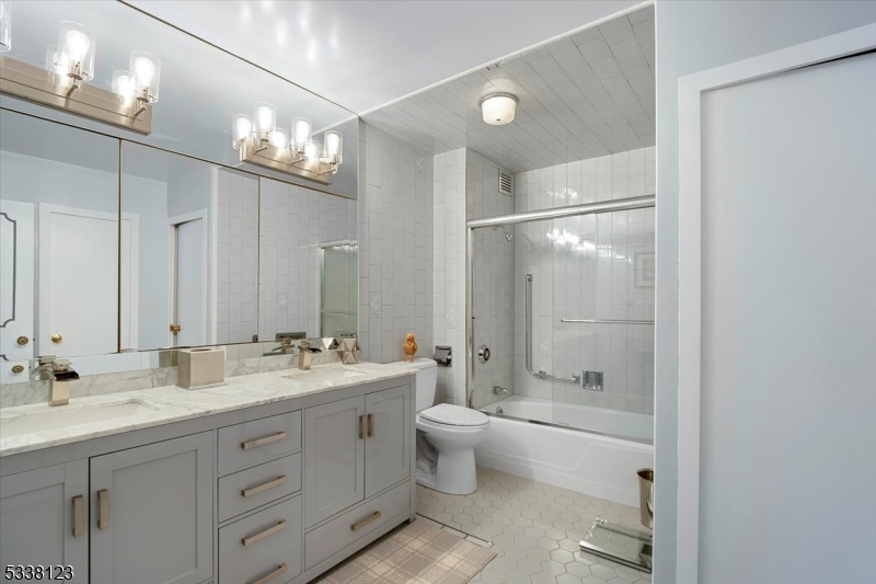 Claridge House - Residential