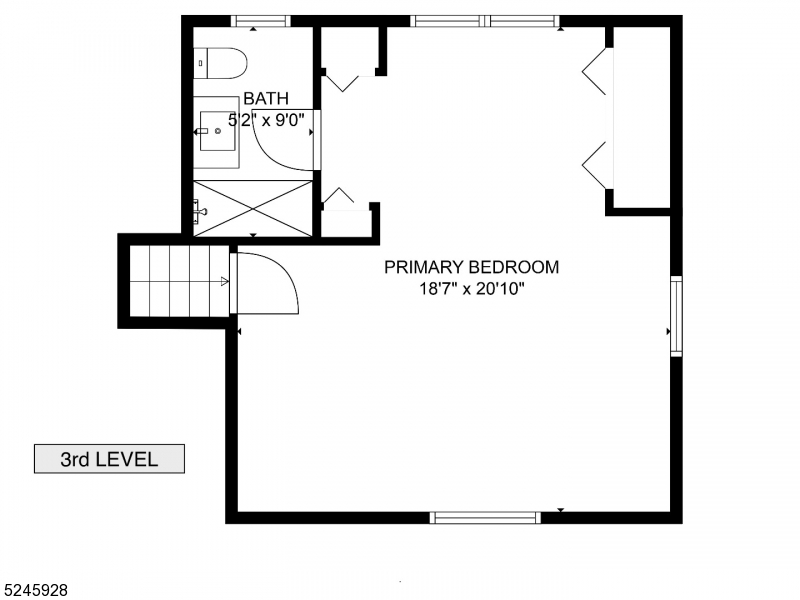 Main image without alt text