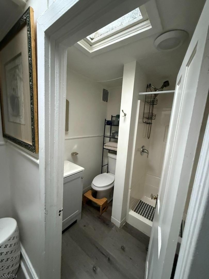 Trenton City, New Jersey 08608, United States, 1 Bedroom Bedrooms, ,1 BathroomBathrooms,Residential,Active,227744