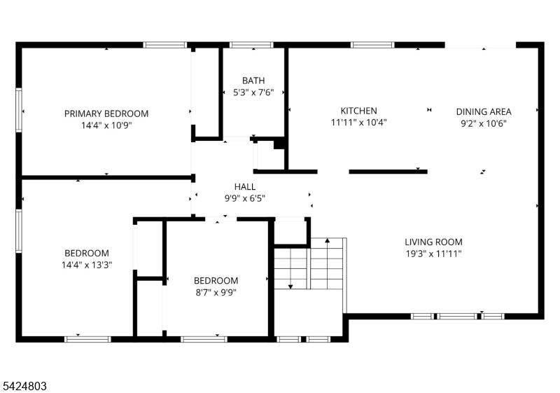 Main image without alt text