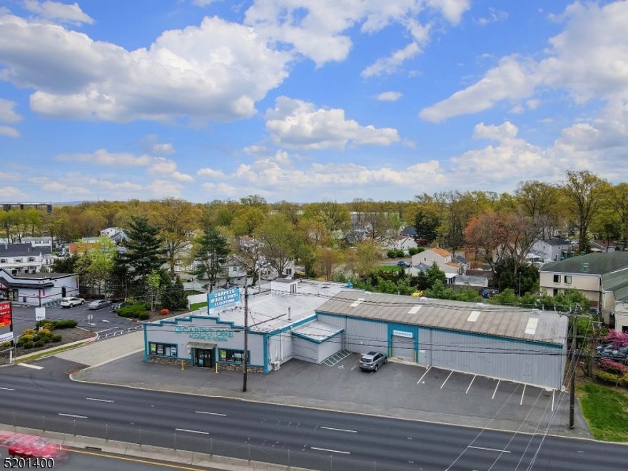 Updated 10,000 square foot flex building with busy highway location.