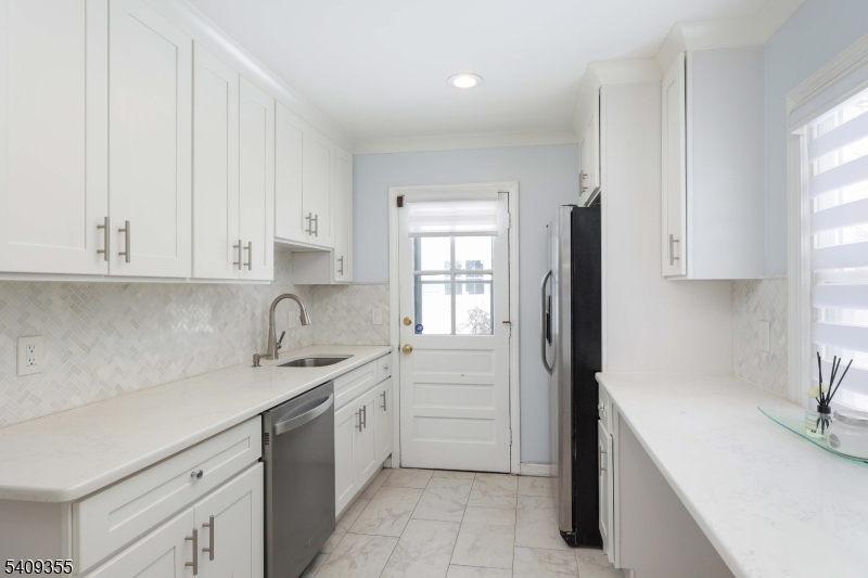 Valley Rd. - Residential