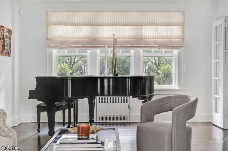 OLD SHORT HILLS - Residential