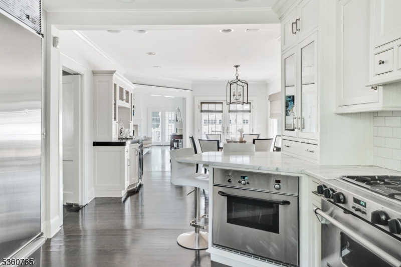 OLD SHORT HILLS - Residential