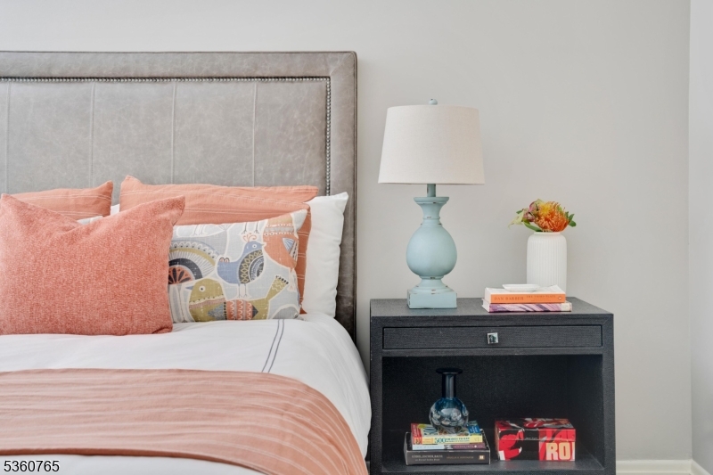 OLD SHORT HILLS - Residential