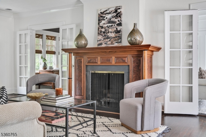 OLD SHORT HILLS - Residential