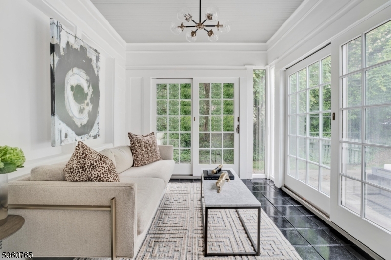 OLD SHORT HILLS - Residential