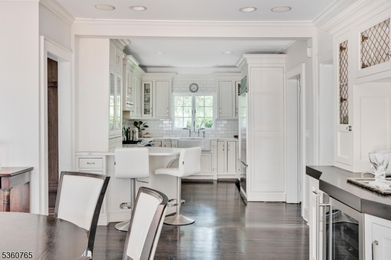 OLD SHORT HILLS - Residential