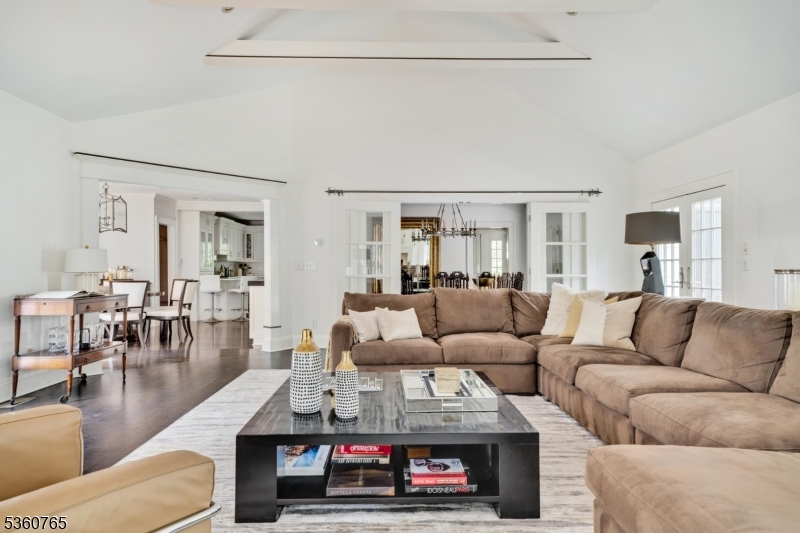 OLD SHORT HILLS - Residential