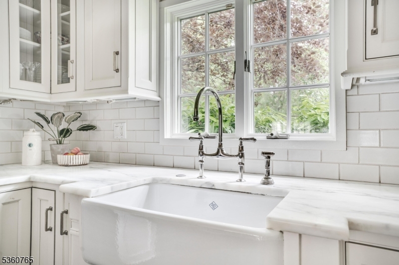 OLD SHORT HILLS - Residential